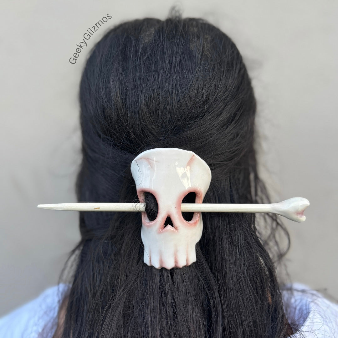 Skull and bones Barrette